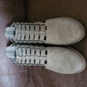 Maurices boots size 9 off Grey color